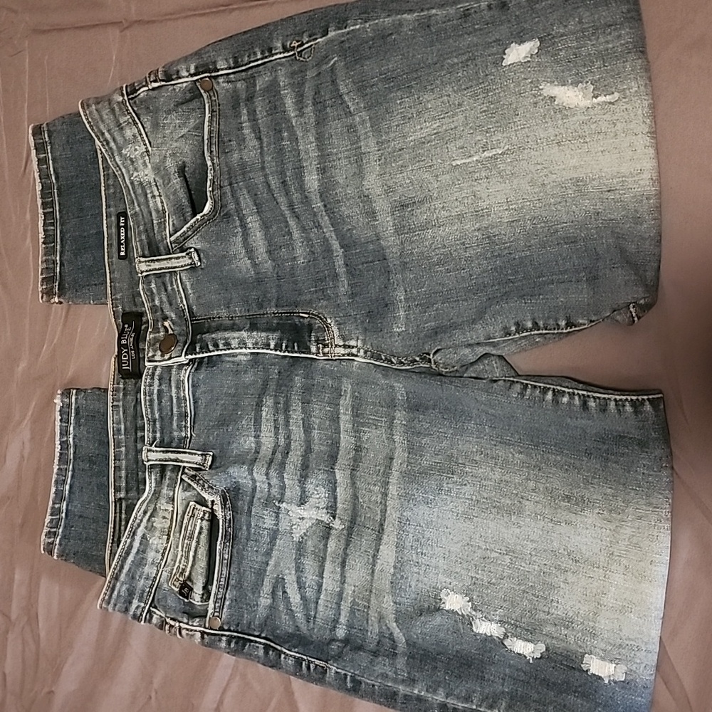 Judy Blues Plus Size Relaxed Fit 15/32 Distressed